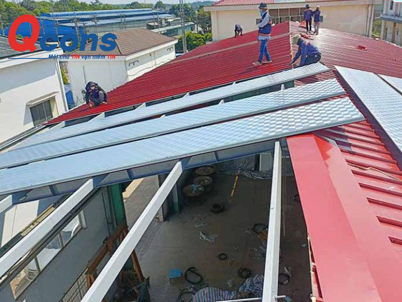 Công tác thay tôn mái nhà xưởng Công tác thay tôn mái nhà xưởng